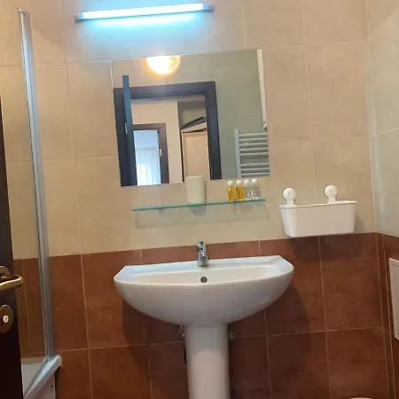 Stenata Huge To Door Пампорово