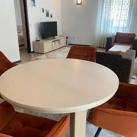 Apartment Stenata Huge To Door