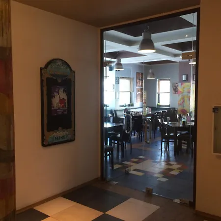 Stenata Huge To Door 潘波洛沃