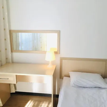 Stenata Huge To Door * 潘波洛沃
