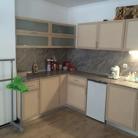 Stenata Huge To Door